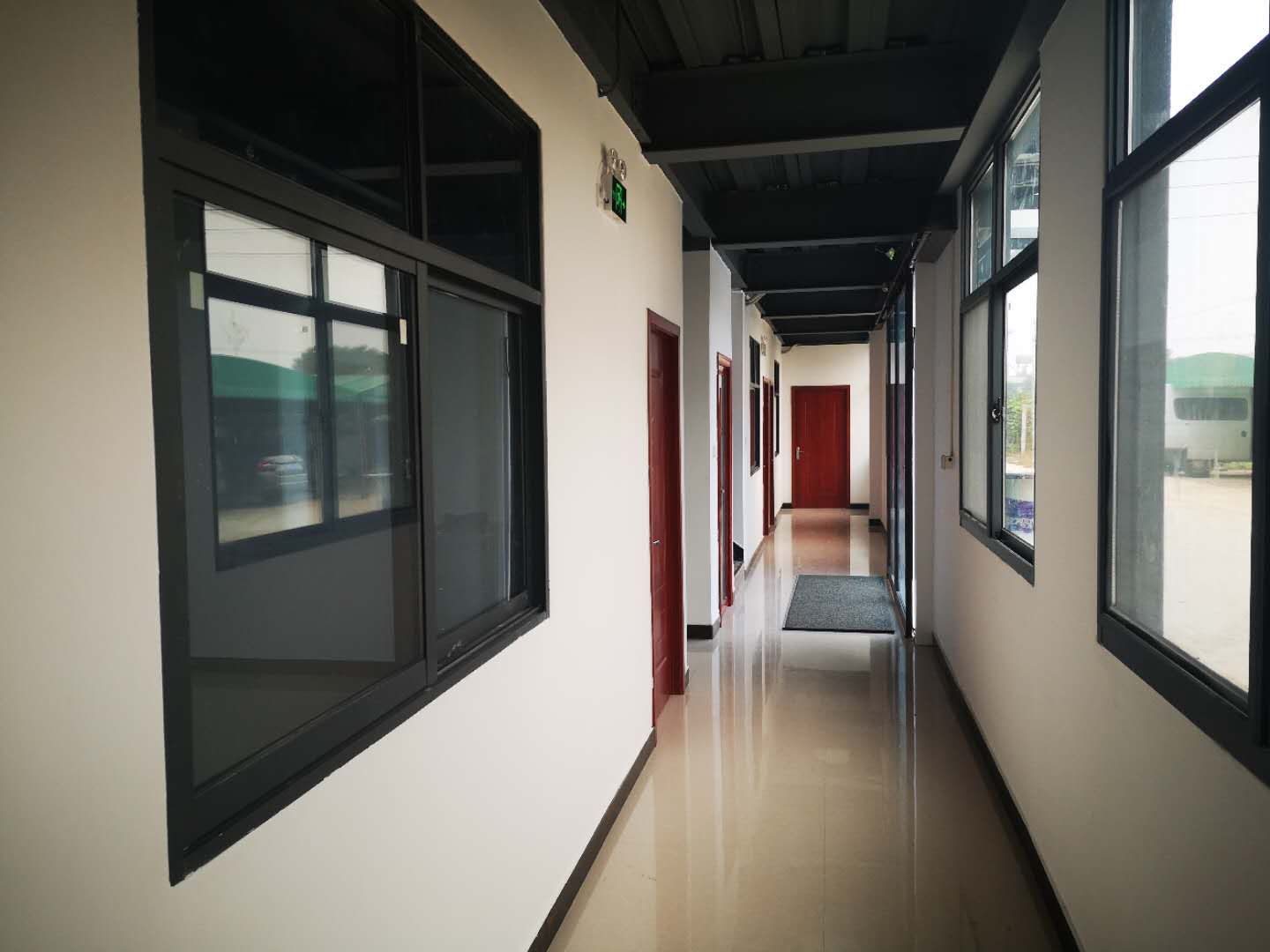 今世康膏药贴牌厂家办公楼环境展示